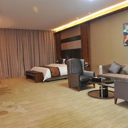 Ehrenburg Hotel Foshan Bagian luar foto
