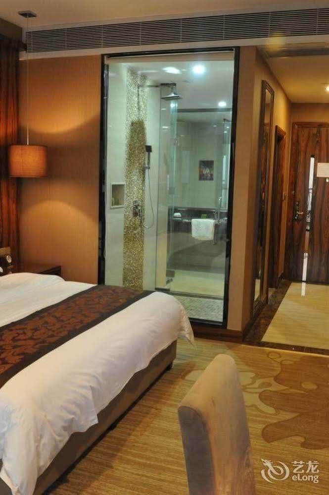 Ehrenburg Hotel Foshan Bagian luar foto