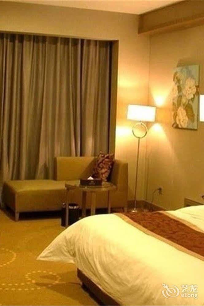 Ehrenburg Hotel Foshan Bagian luar foto