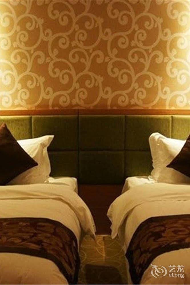 Ehrenburg Hotel Foshan Bagian luar foto