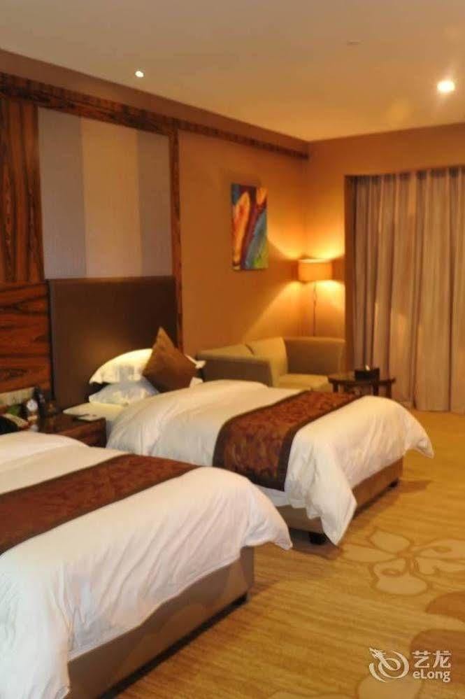 Ehrenburg Hotel Foshan Bagian luar foto